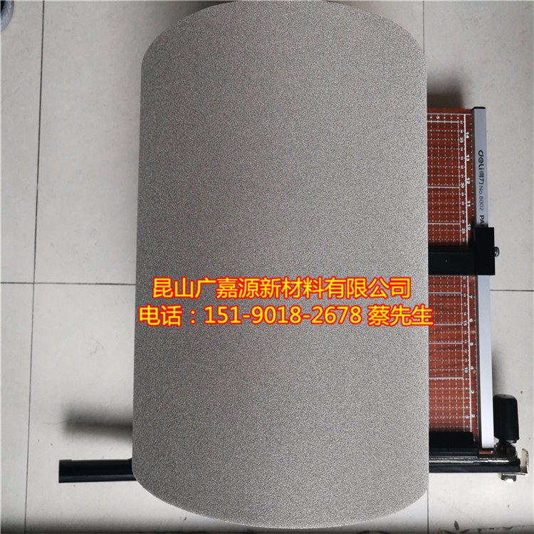 泡沫鎳是“多孔金屬”家庭中的后起之秀。能切斷,彎曲,和簡單地黏貼，有很強的導熱性。