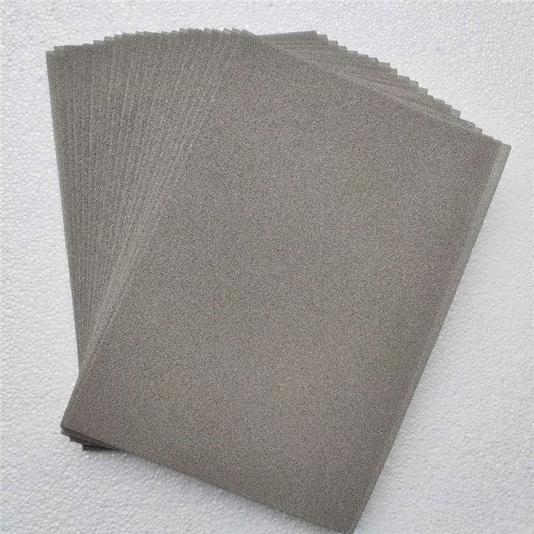 泡沫鎳是一種性能優(yōu)良的吸聲材料，優(yōu)秀的電極材料、催化材料。